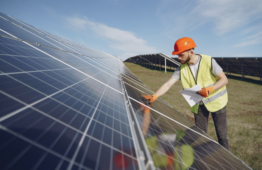 Solar and Sustainability: Reducing Your Home’s Carbon Footprint
